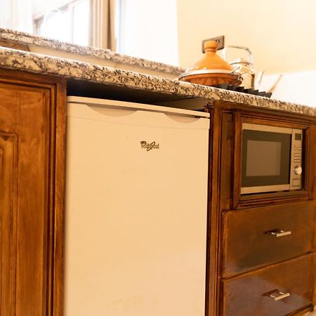 אזרו La Terrassa Appartement Climatise מראה חיצוני תמונה
