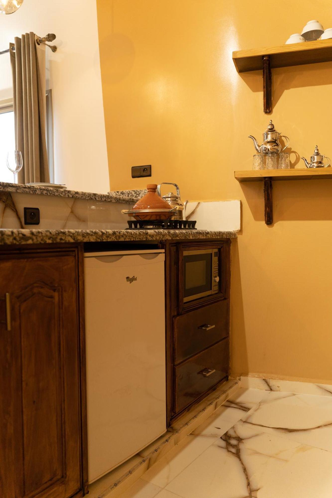 אזרו La Terrassa Appartement Climatise מראה חיצוני תמונה